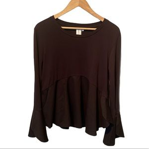 Guest Editor black mixed media peplum bell sleeves top Small
